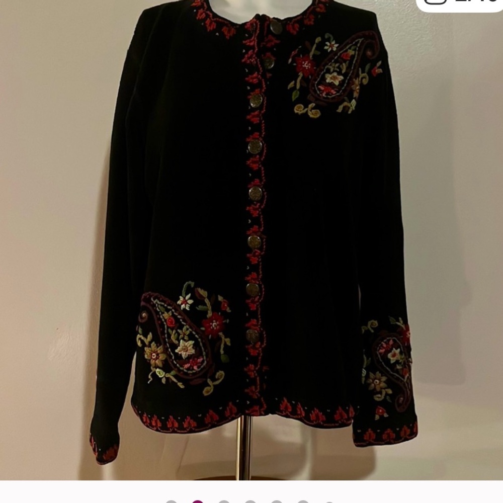 Icelandic design Embroidered Cardigan with medal buttons